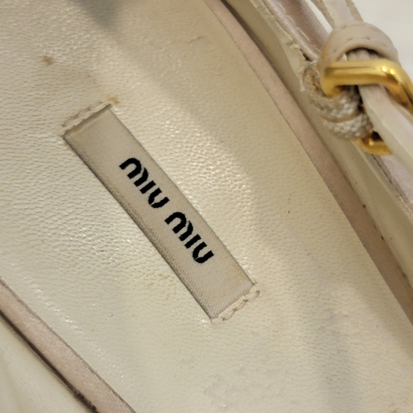 Miu Miu champagne satin platform Mary jane heels with scarlet captoe - Picture 10 of 15